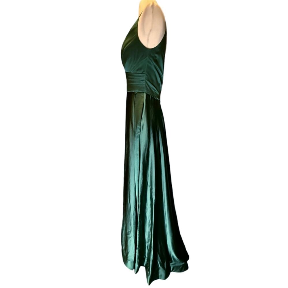 LA FEMME Emerald Green Satin Ball Gown Plunge V-Neck Dress Slit Evening 6 NWT - Picture 10 of 13